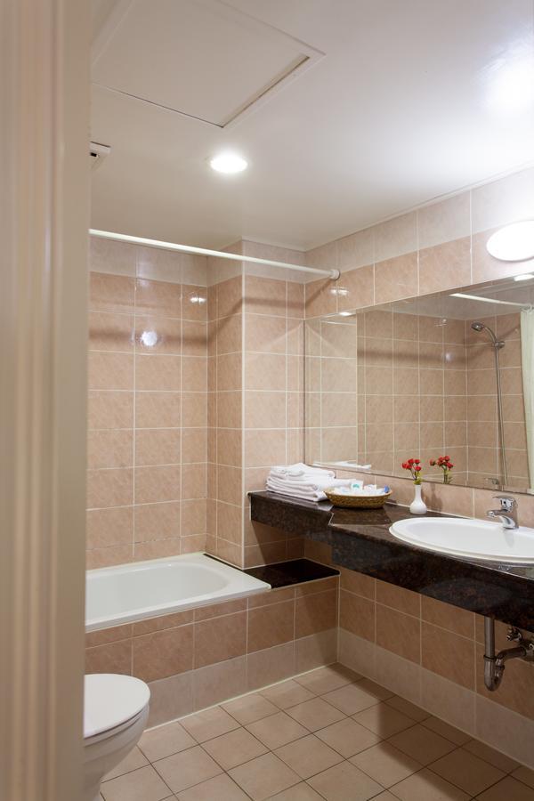 Hara Zuru Hotel Taoyuan Buitenkant foto